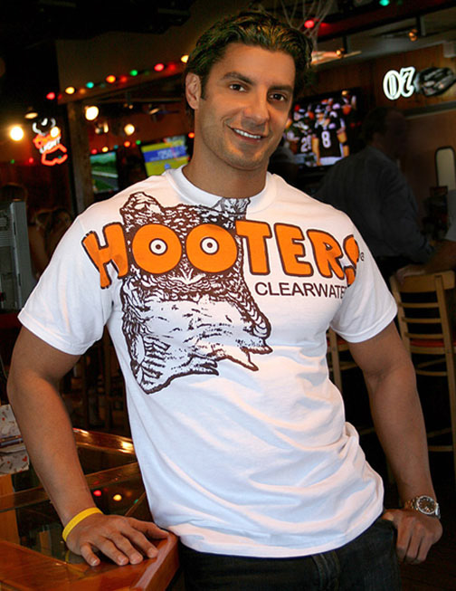 Hooters-tee